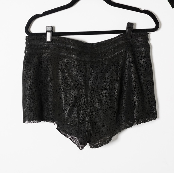 Helmut Lang Leather Shorts - Picture 5 of 5